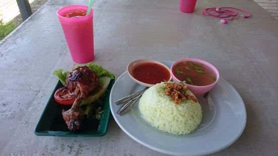 received_1574232152642089